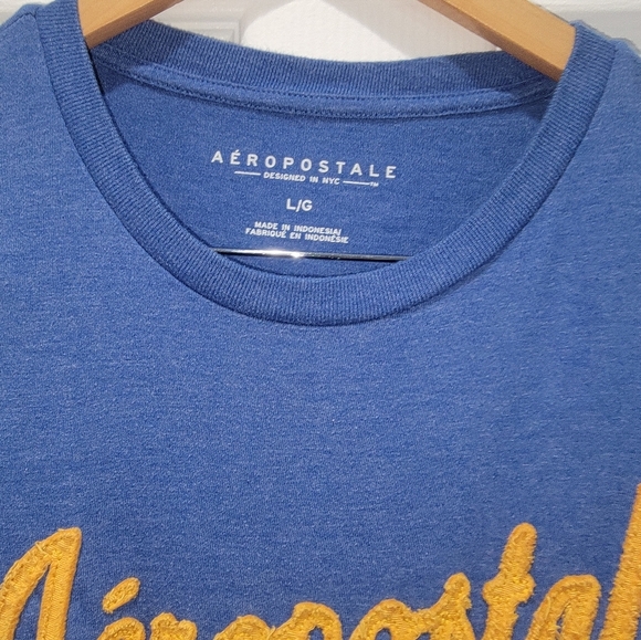 Aeropostale Blue Short Sleeve Tee with Yellow Print - Picture 2 of 3